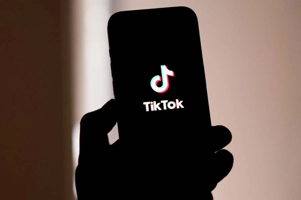 Fransalı siyasətçi “TikTok” barəsində cinayət işi qaldırdı