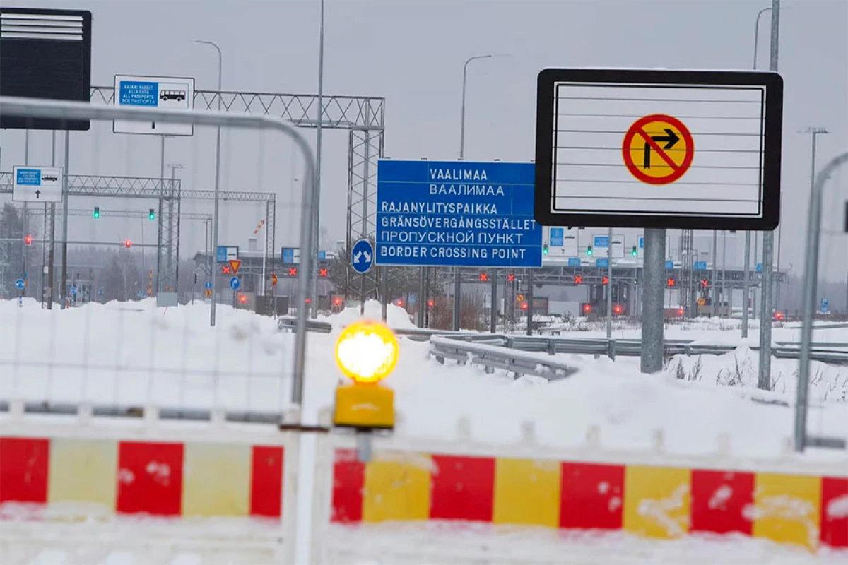 Finlandiya Rusiya ilə sərhədi möhkəmləndirir