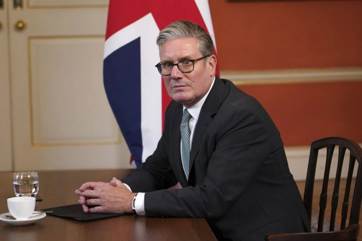Starmer: "Polisə hücum qəbuledilməzdir"