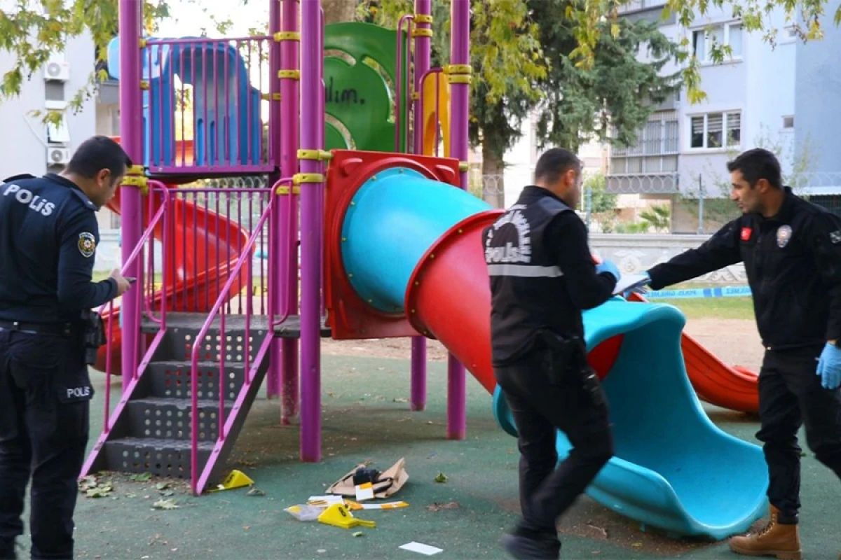 Parkda oynayan uşağa güllə dəydi
