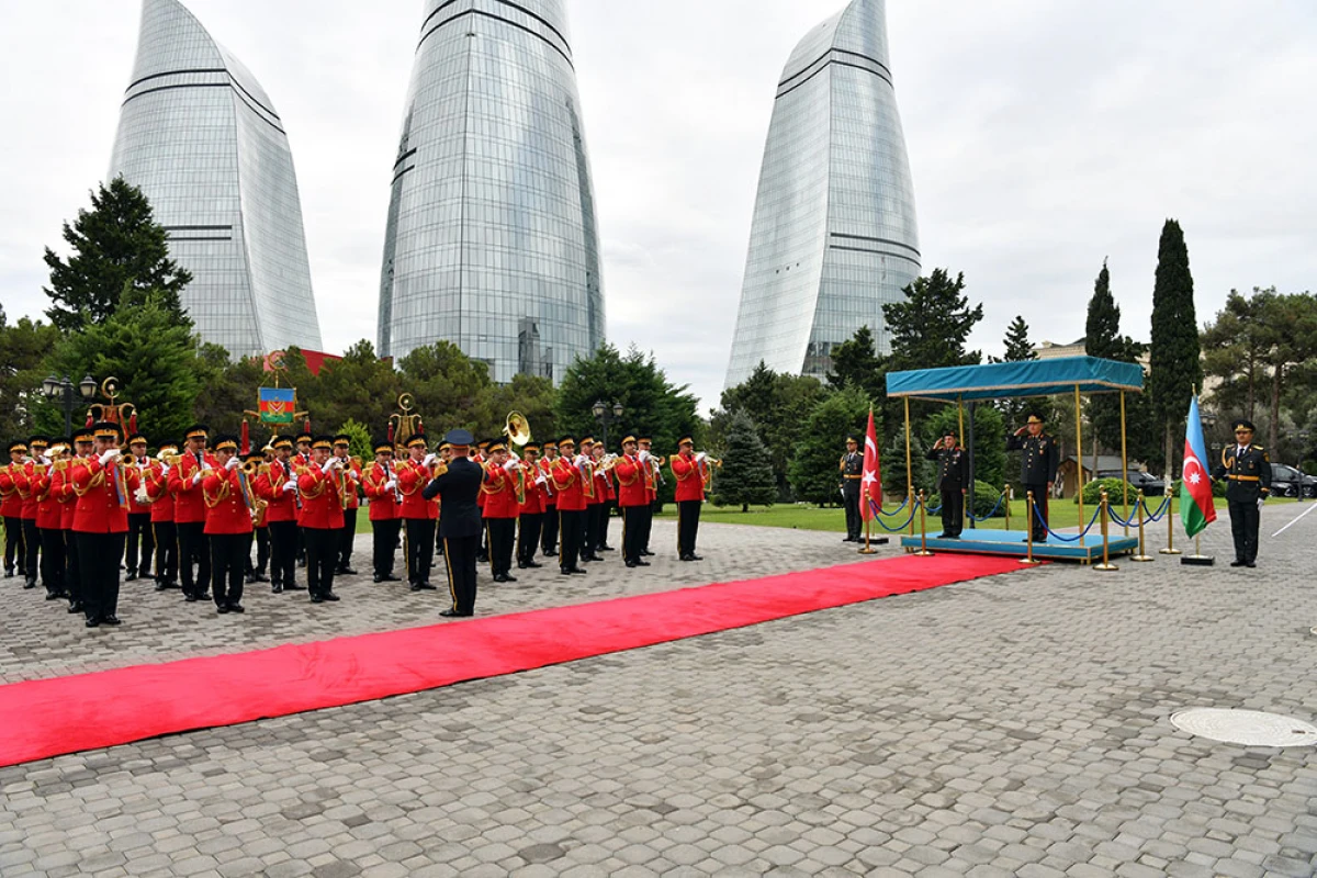 Türkiyənin Baş Qərargah rəisi Azərbaycana gəldi — 8
