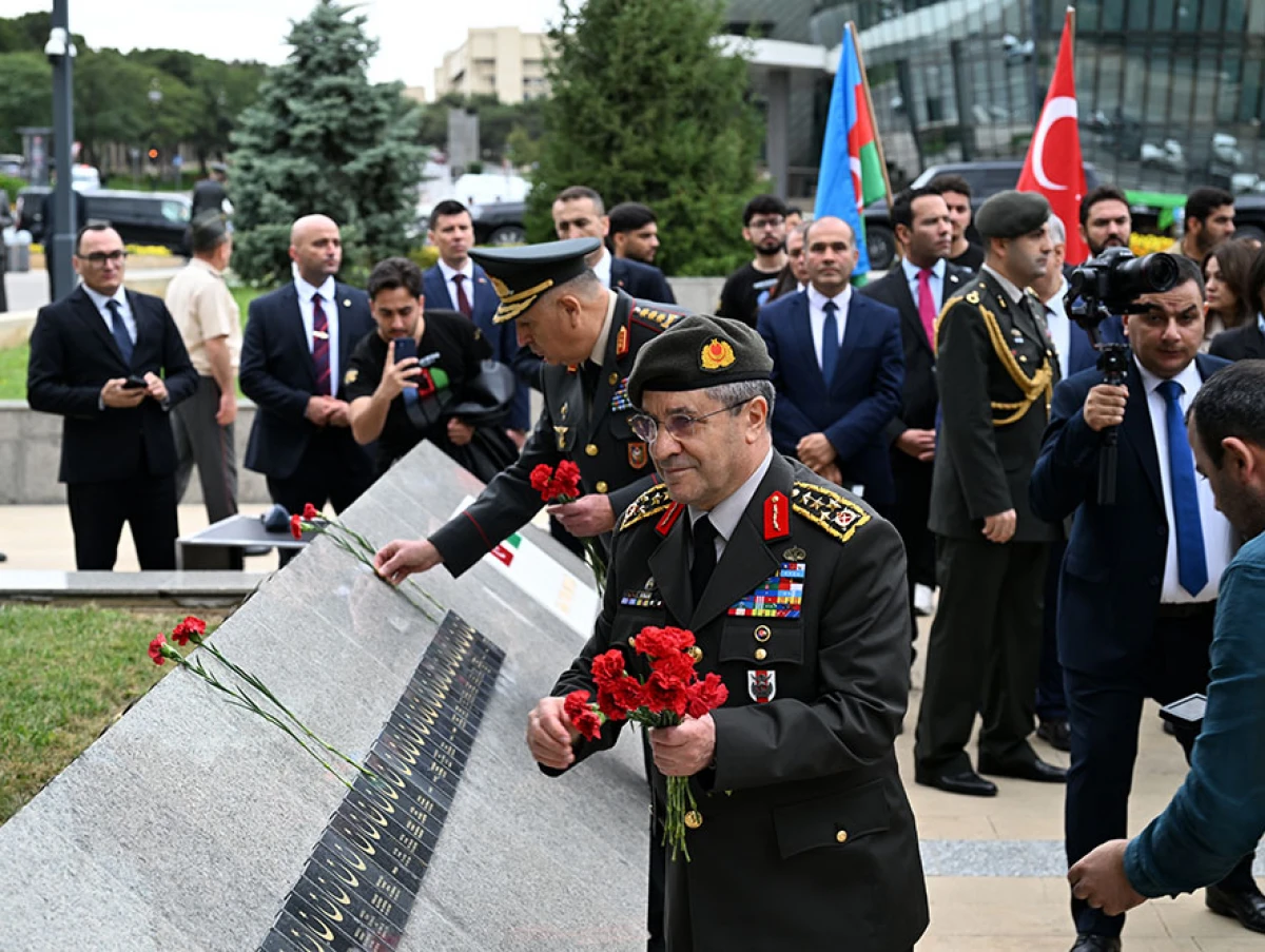 Türkiyənin Baş Qərargah rəisi Azərbaycana gəldi — 9