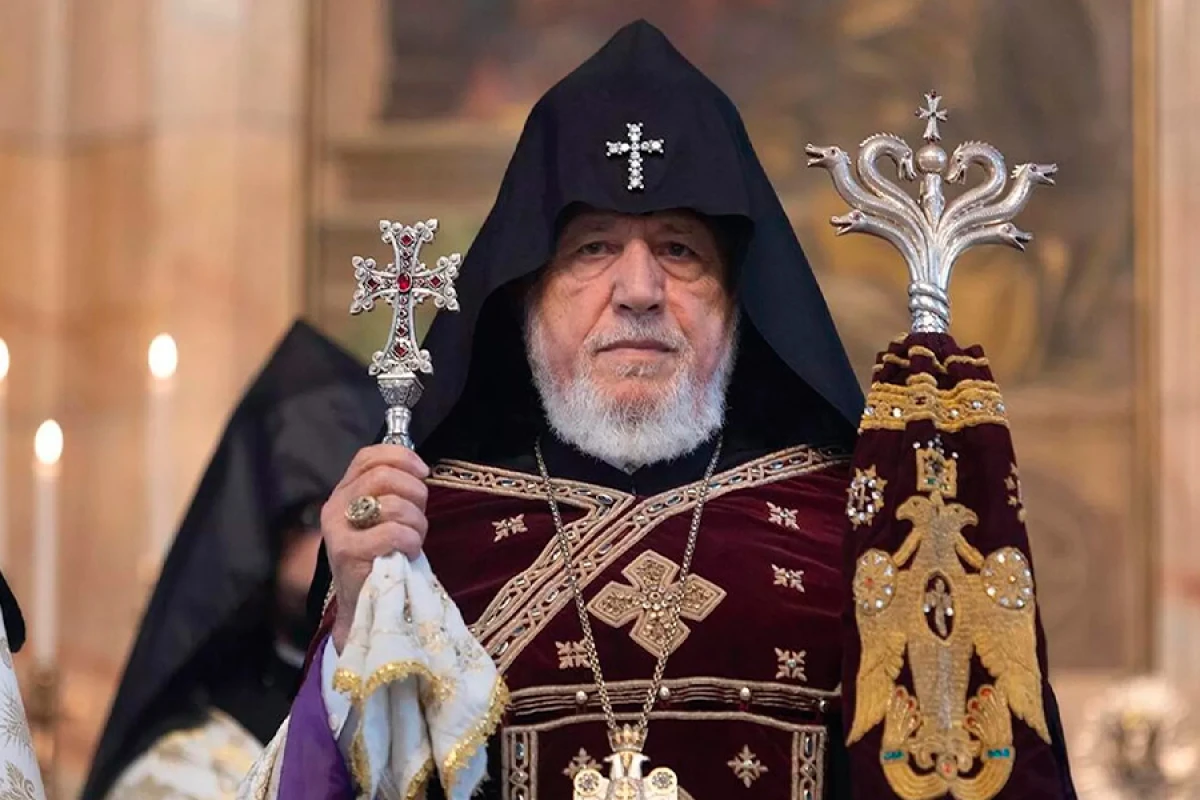 Ermənilərin katolikosu Papa ilə görüşəcək
