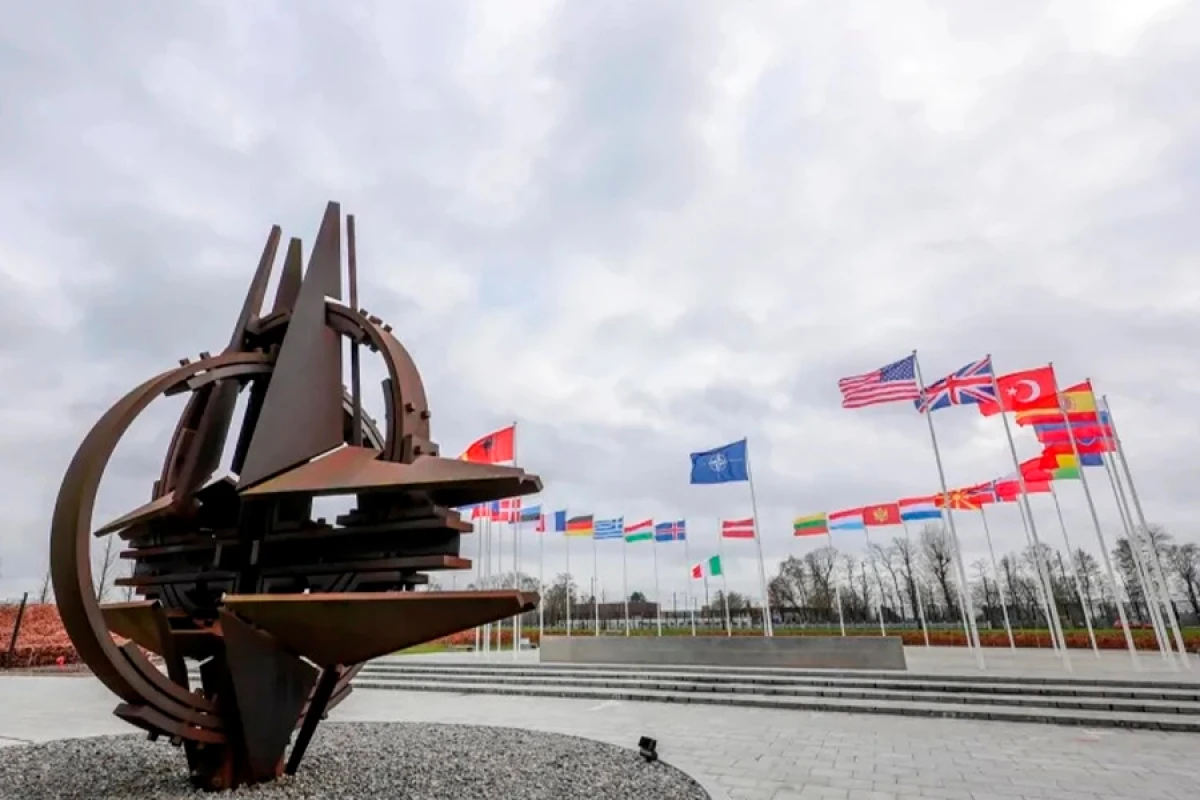 İspaniya NATO əməliyyatları üçün döyüş təyyarələri ayıracaq