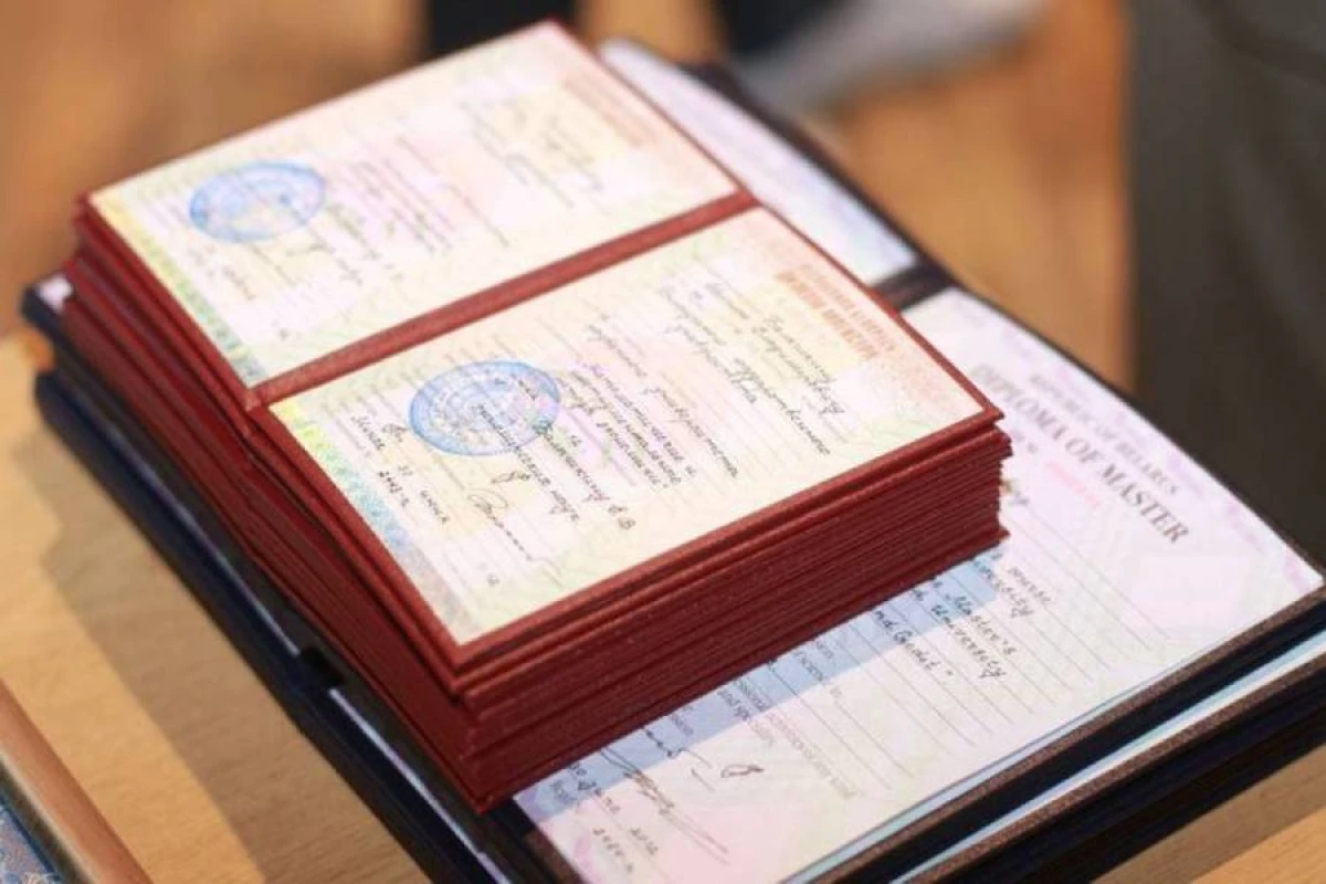 Tanınmayan diplomlar hansı universitetlərə aiddir?