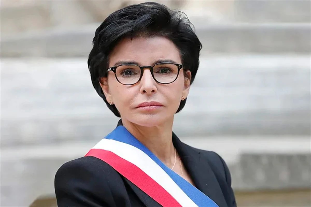 Fransalı nazir barədə istintaq başlandı