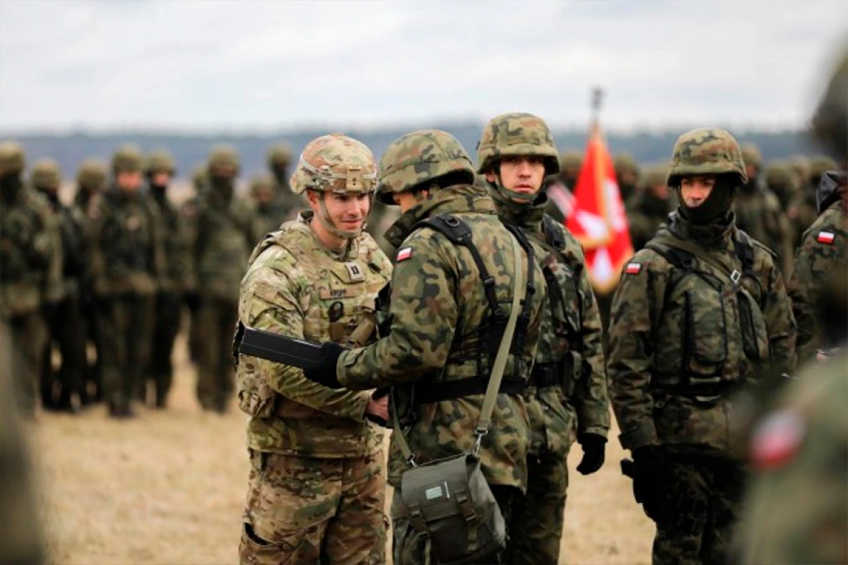 Polşa Belarusla sərhəddə hərbi təlimlərə başlayıb