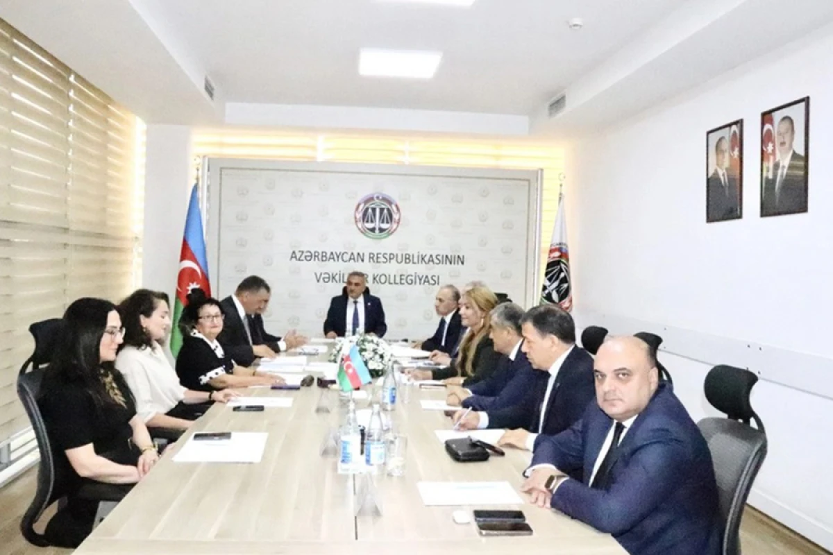 Vəkilliyə qəbulla bağlı məsələyə baxıldı