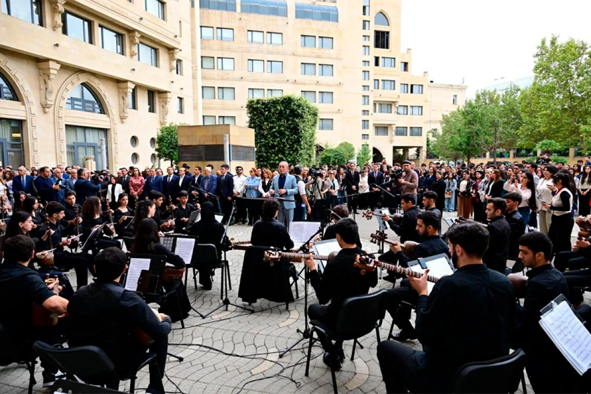 Üzeyir Hacıbəyli XVII Beynəlxalq Musiqi Festivalı təntənə ilə başlandı
