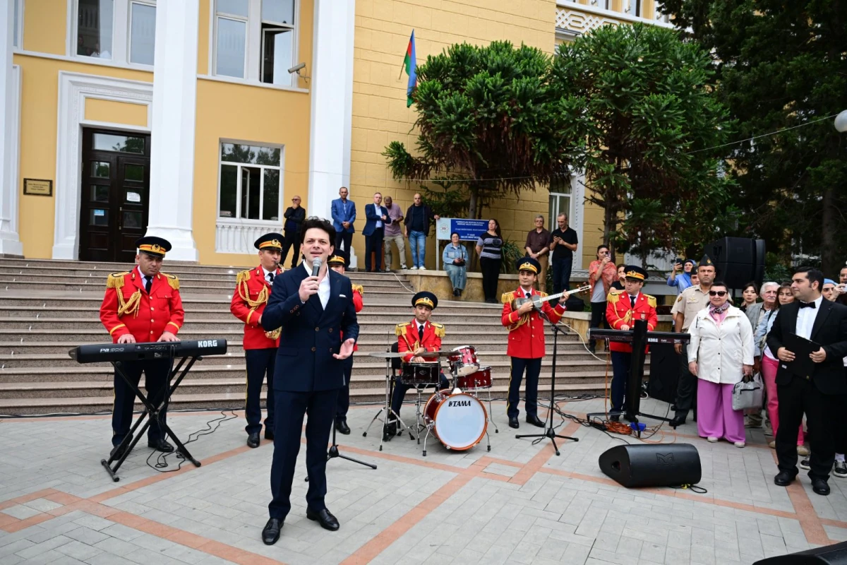 Üzeyir Hacıbəyli XVII Beynəlxalq Musiqi Festivalı təntənə ilə başlandı — 1