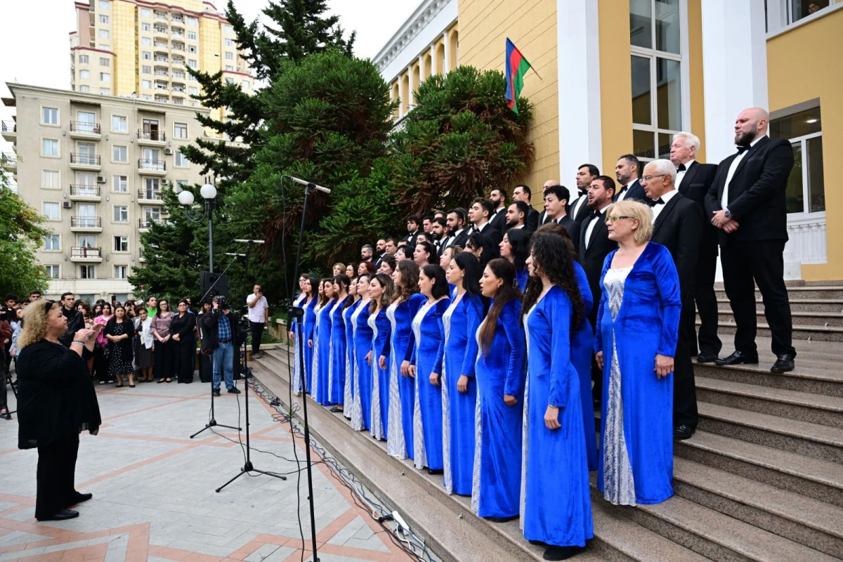 Üzeyir Hacıbəyli XVII Beynəlxalq Musiqi Festivalı təntənə ilə başlandı — 2