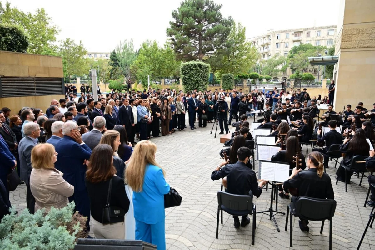 Üzeyir Hacıbəyli XVII Beynəlxalq Musiqi Festivalı təntənə ilə başlandı — 6