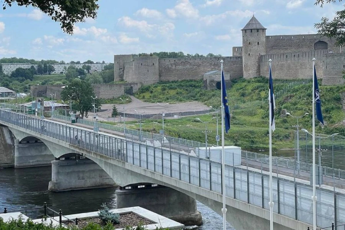 Estoniya Rusiya ilə arasındakı körpünü açmayacaq