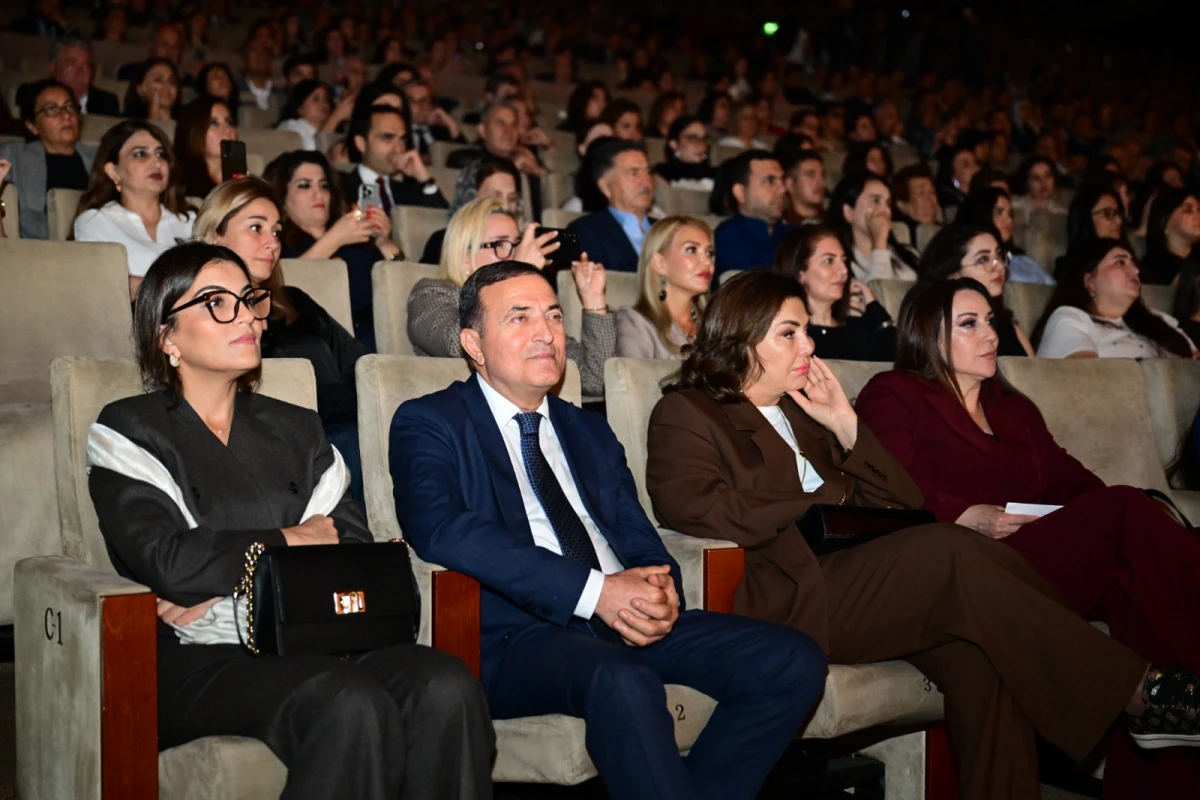 117 yaşlı "Leyli və Məcnun" operası yeni səhnə quruluşunda — 2