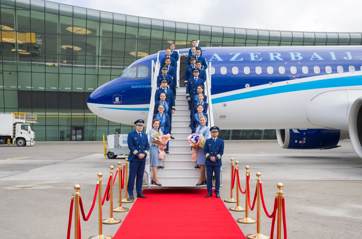 AZAL yeni "Airbus A320neo" təyyarəsi aldı — 1