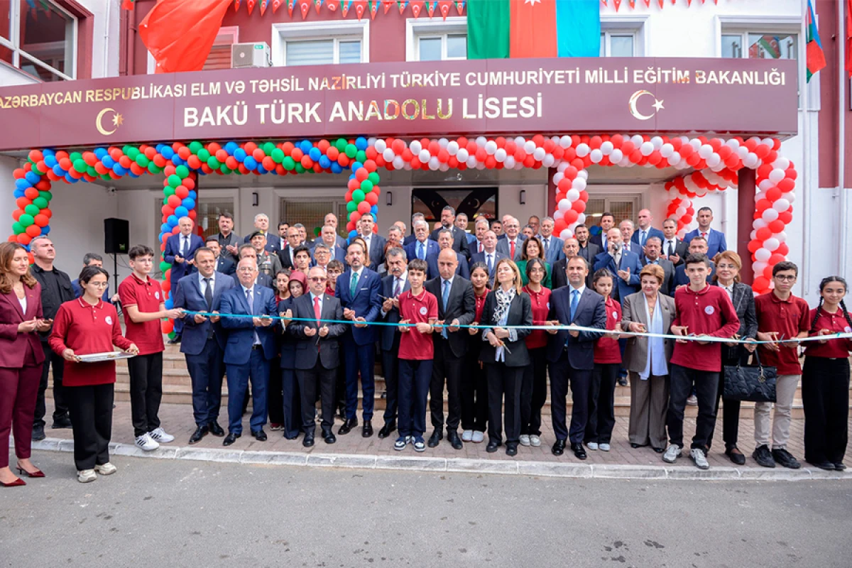 Bakı Türk Anadolu Liseyinin yeni binasının açılışı oldu