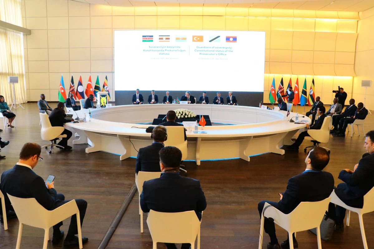 “Suverenliyin keşiyində: Konstitusiyada Prokurorluğun statusu” mövzusunda beynəlxalq konfrans keçirildi — 2