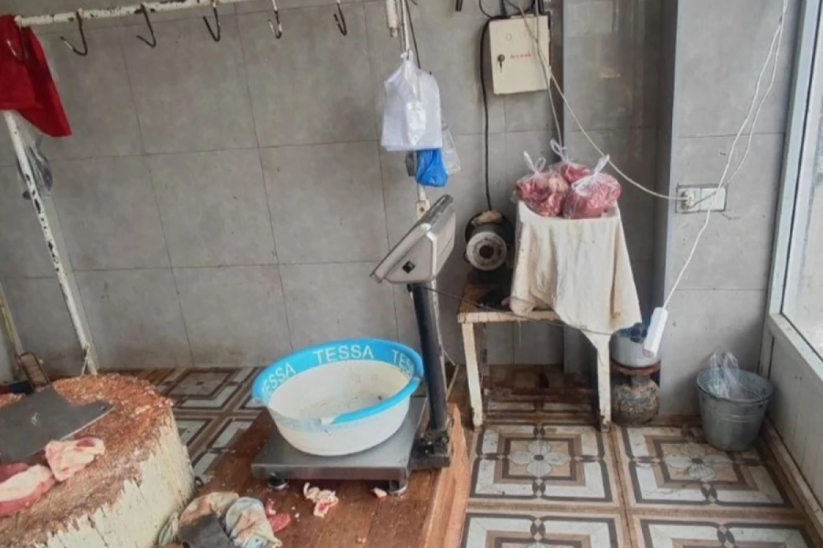 Cəlilabadda ət satışı məntəqəsində normativ tələblər pozuldu
