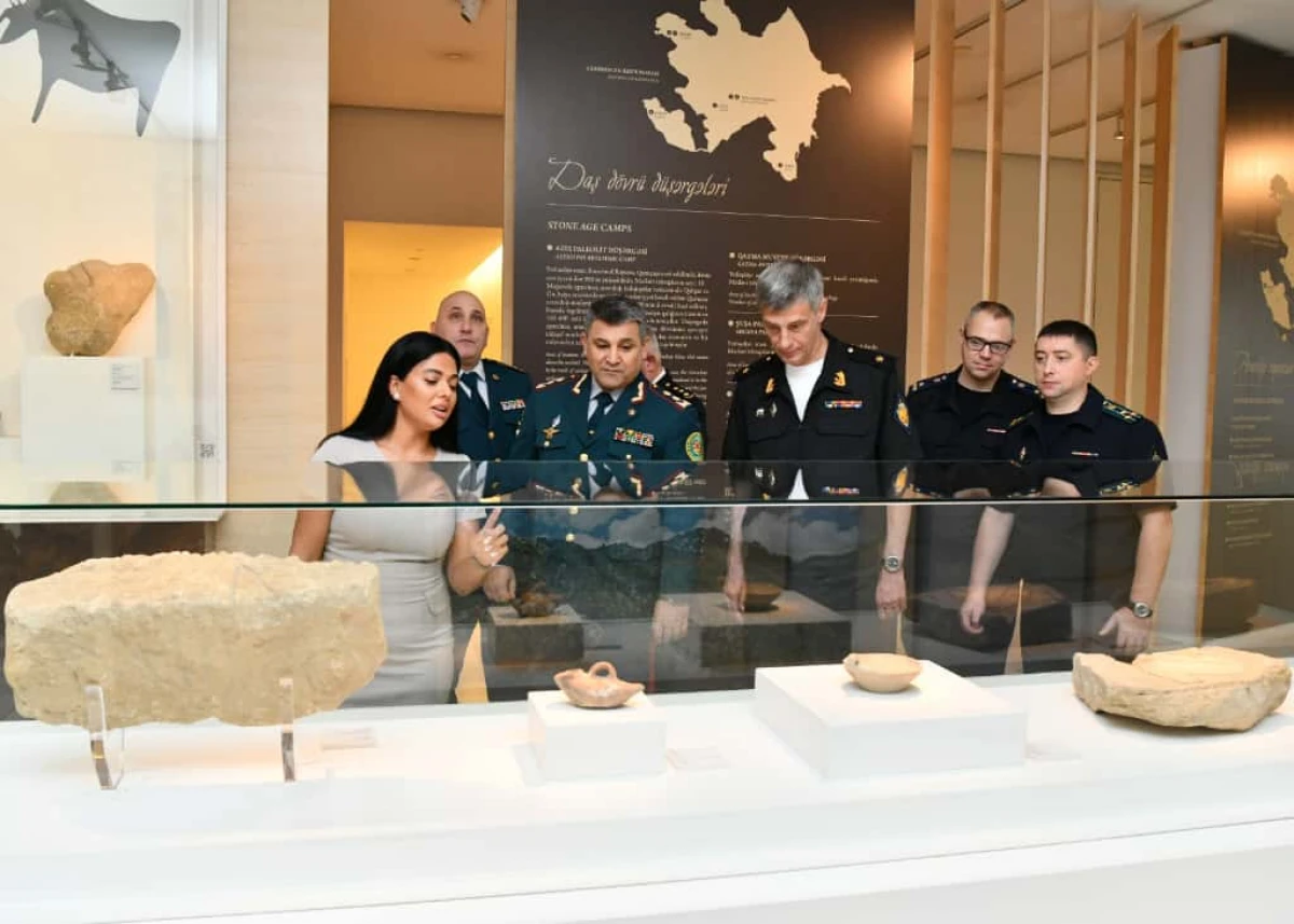 Rusiyanın "Rəsul Həmzətov" sərhəd gözətçi gəmisi Bakı limanına gəldi — 4