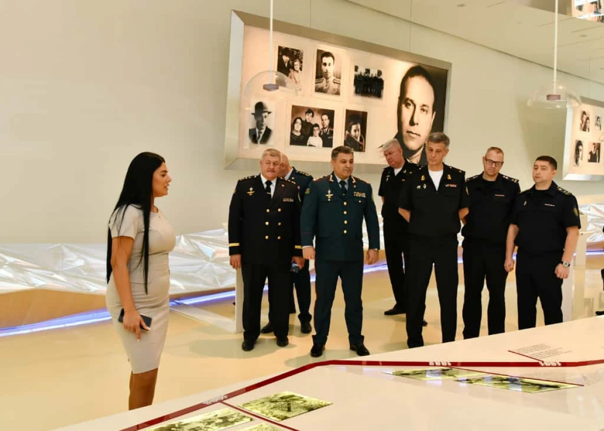 Rusiyanın "Rəsul Həmzətov" sərhəd gözətçi gəmisi Bakı limanına gəldi — 6