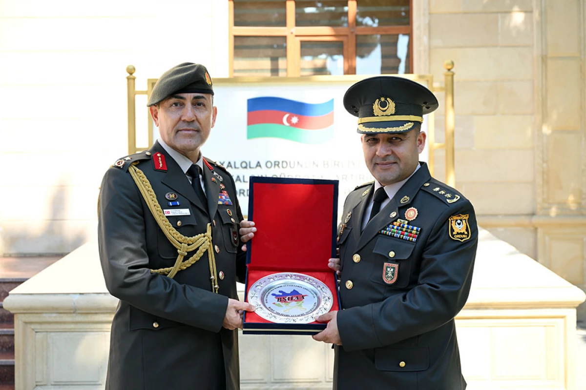 Xarici ölkələrin hərbi attaşeləri Heydər Əliyev adına Hərbi İnstitutda oldular — 1