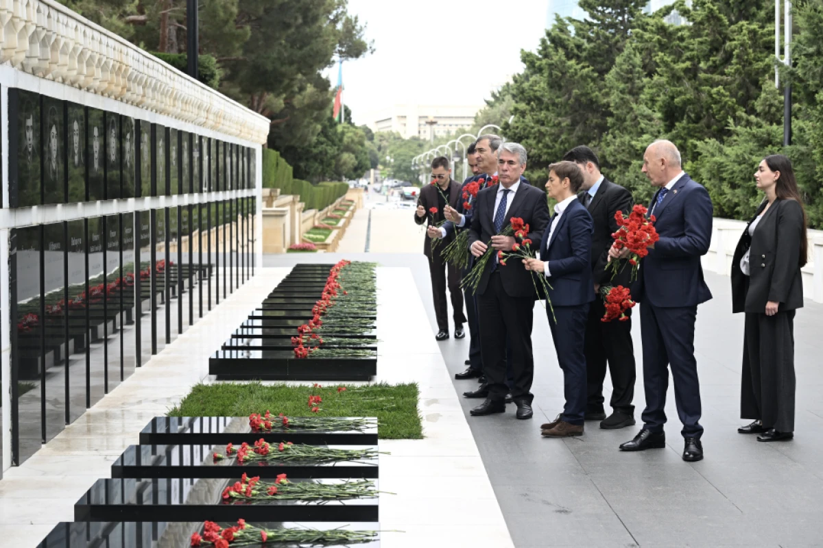 Serbiya Milli Assambleyasının sədri Ulu Öndərin məzarını və Şəhidlər xiyabanını ziyarət etdi — 2