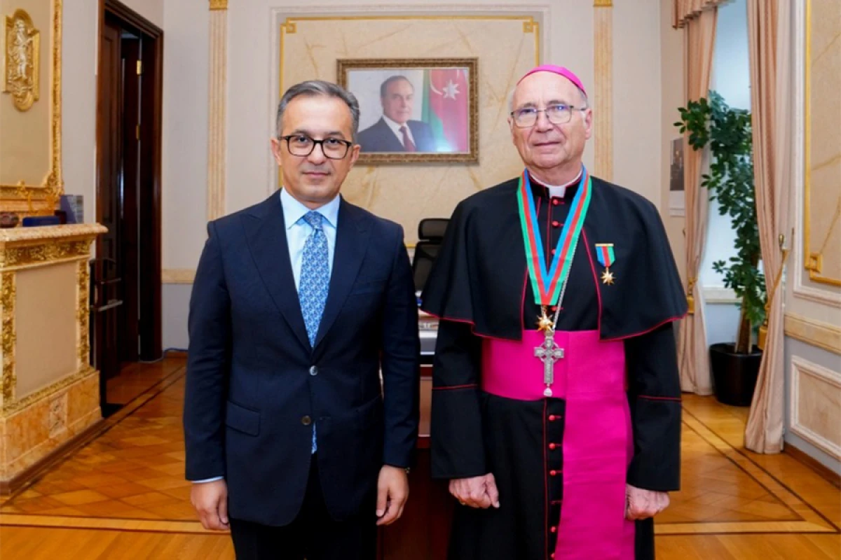 Dini Komitədə Vladimir Feketeyə "Dostluq" ordeni təqdim edildi