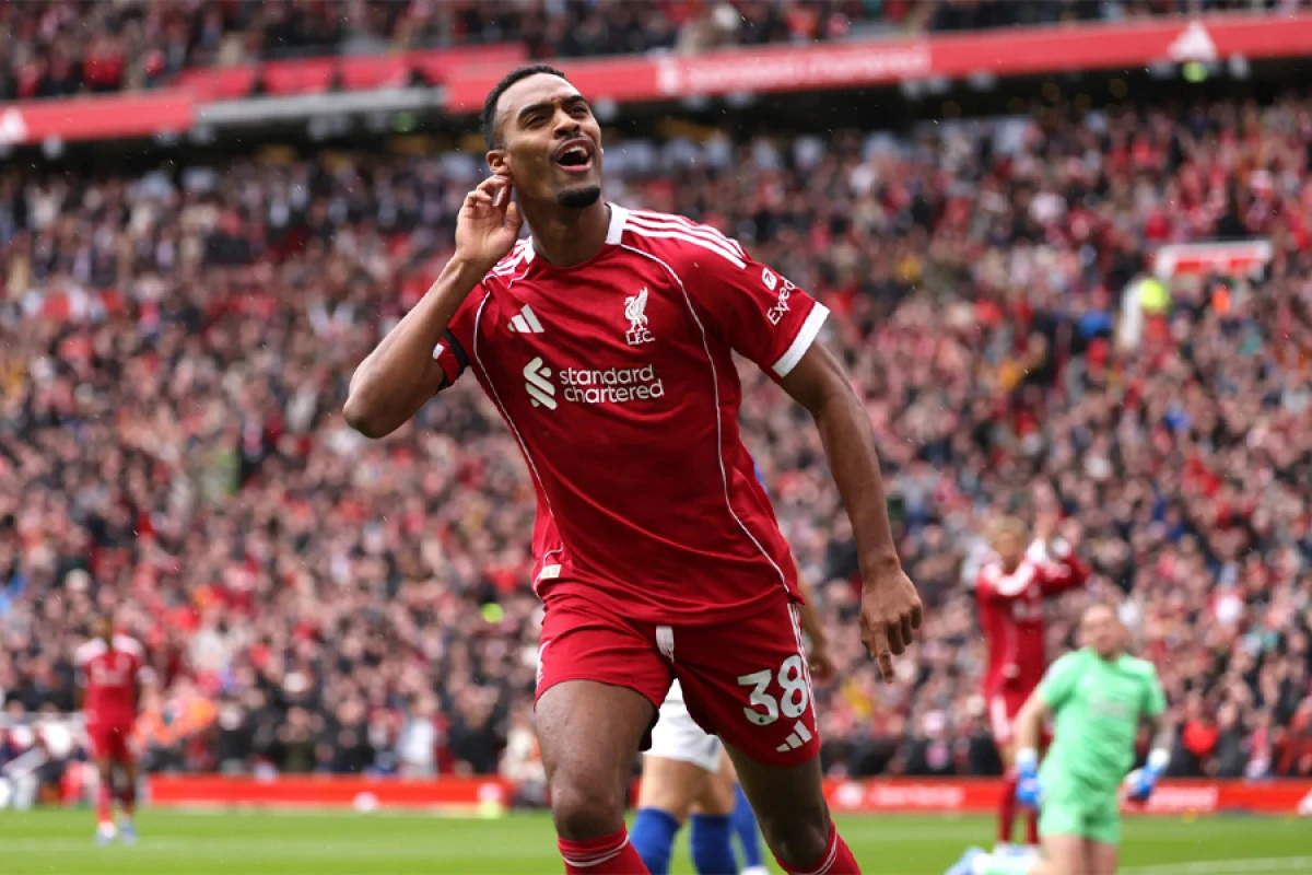 “Liverpul” niderlandlı futbolçu ilə bağlı qərar verdi