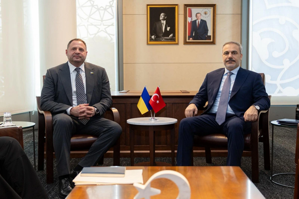 Hakan Fidan Andrey Yermak ilə görüşdü