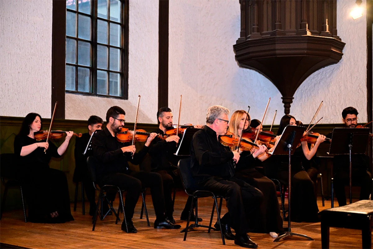 Azərbaycan Dövlət Kamera Orkestrinin Üzeyir Hacıbəyli soraqlı konserti