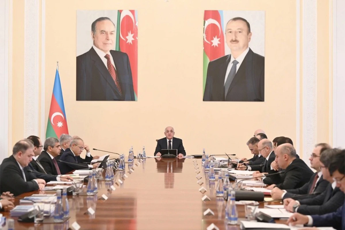 Gələn ilin büdcə layihələrinin Prezidentə təqdim edilməsinə qərar verildi