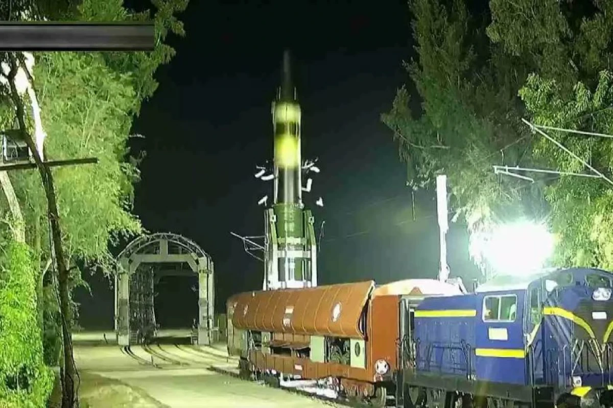 Hindistan qatardan ballistik raket buraxdı