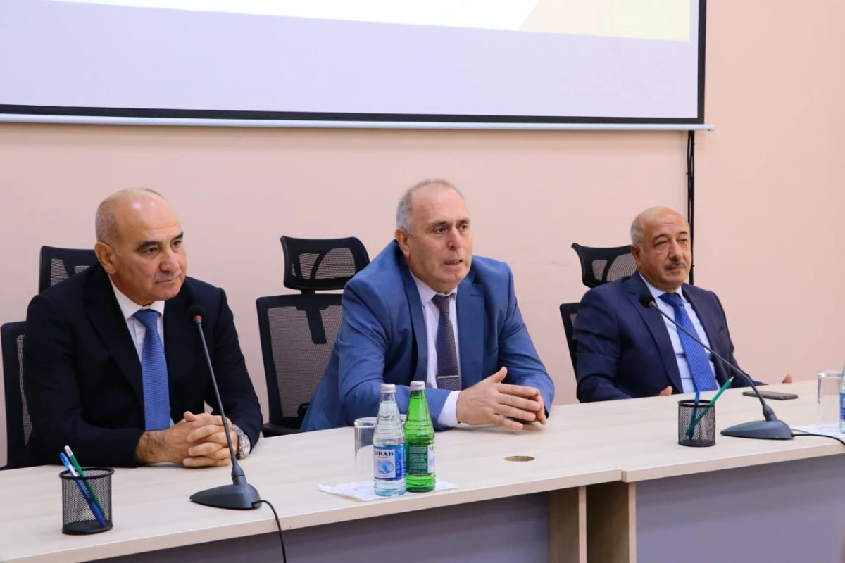 Gənc prokurorluq işçiləri ilə görüş keçirildi — 4
