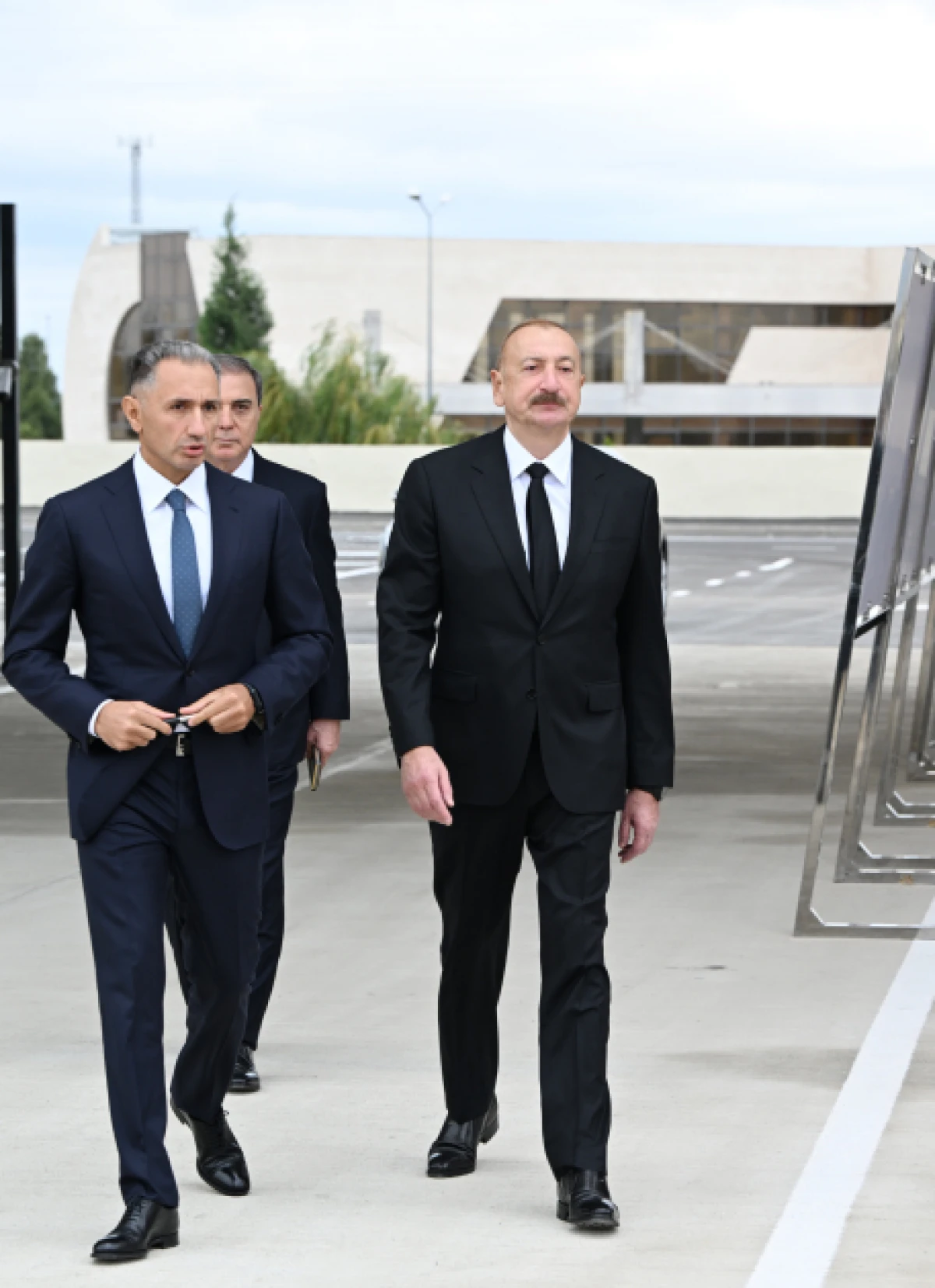 Prezident İlham Əliyev “BakuBus” MMC-nin Gəncə Avtoparkının açılışında iştirak etdi — 9