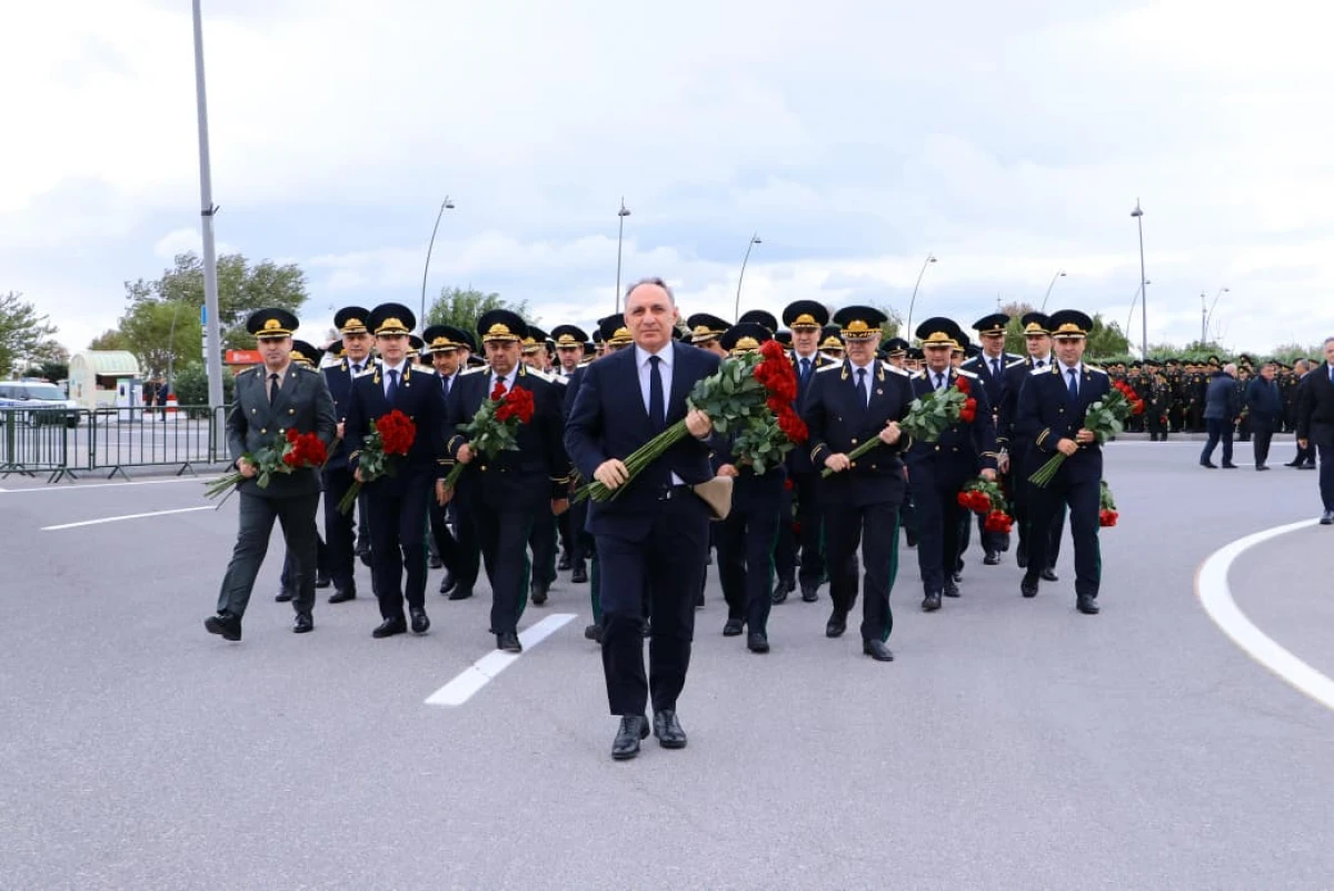 Baş Prokurorluğun rəhbərliyi Zəfər parkını ziyarət etdi — 2