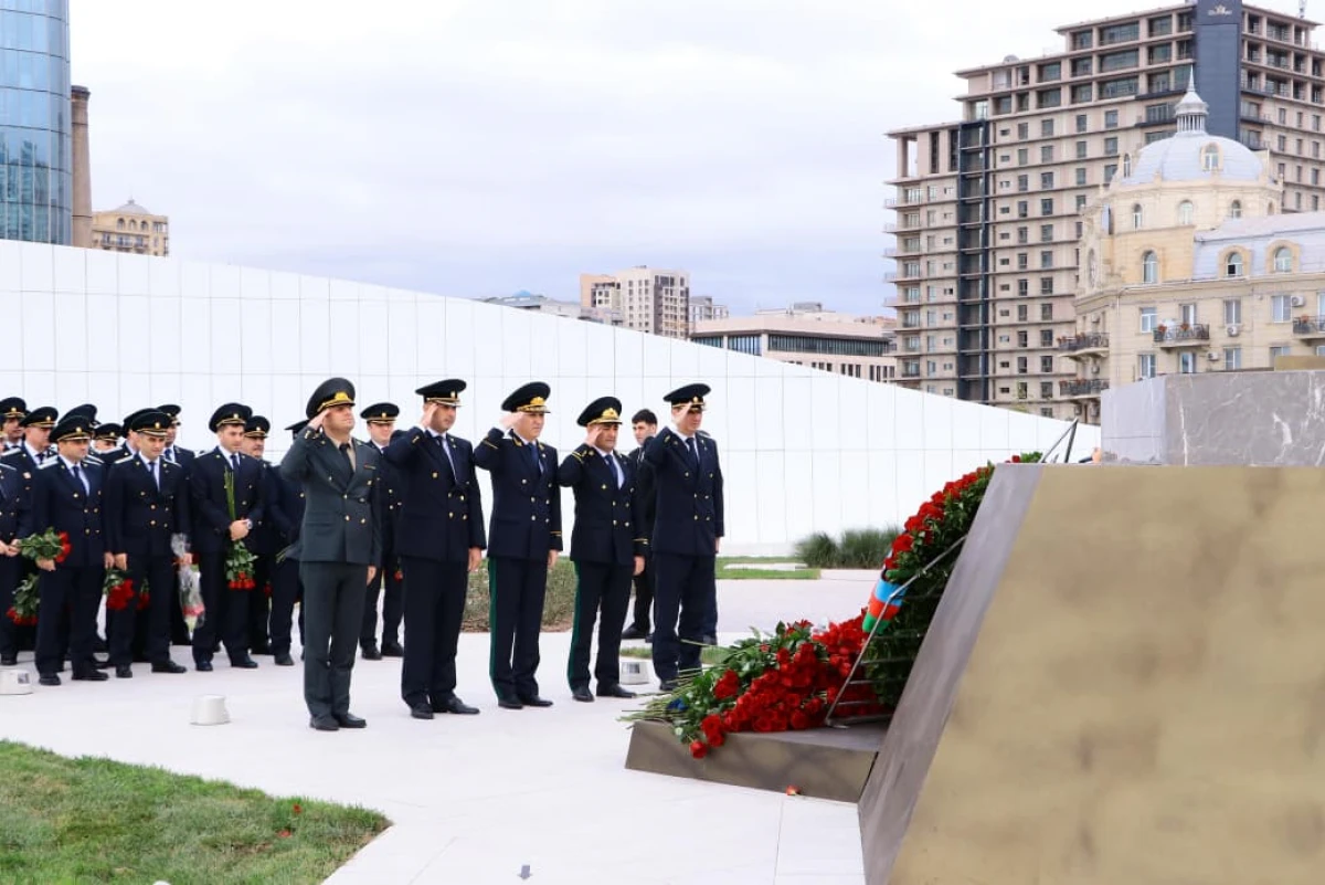 Baş Prokurorluğun rəhbərliyi Zəfər parkını ziyarət etdi — 4