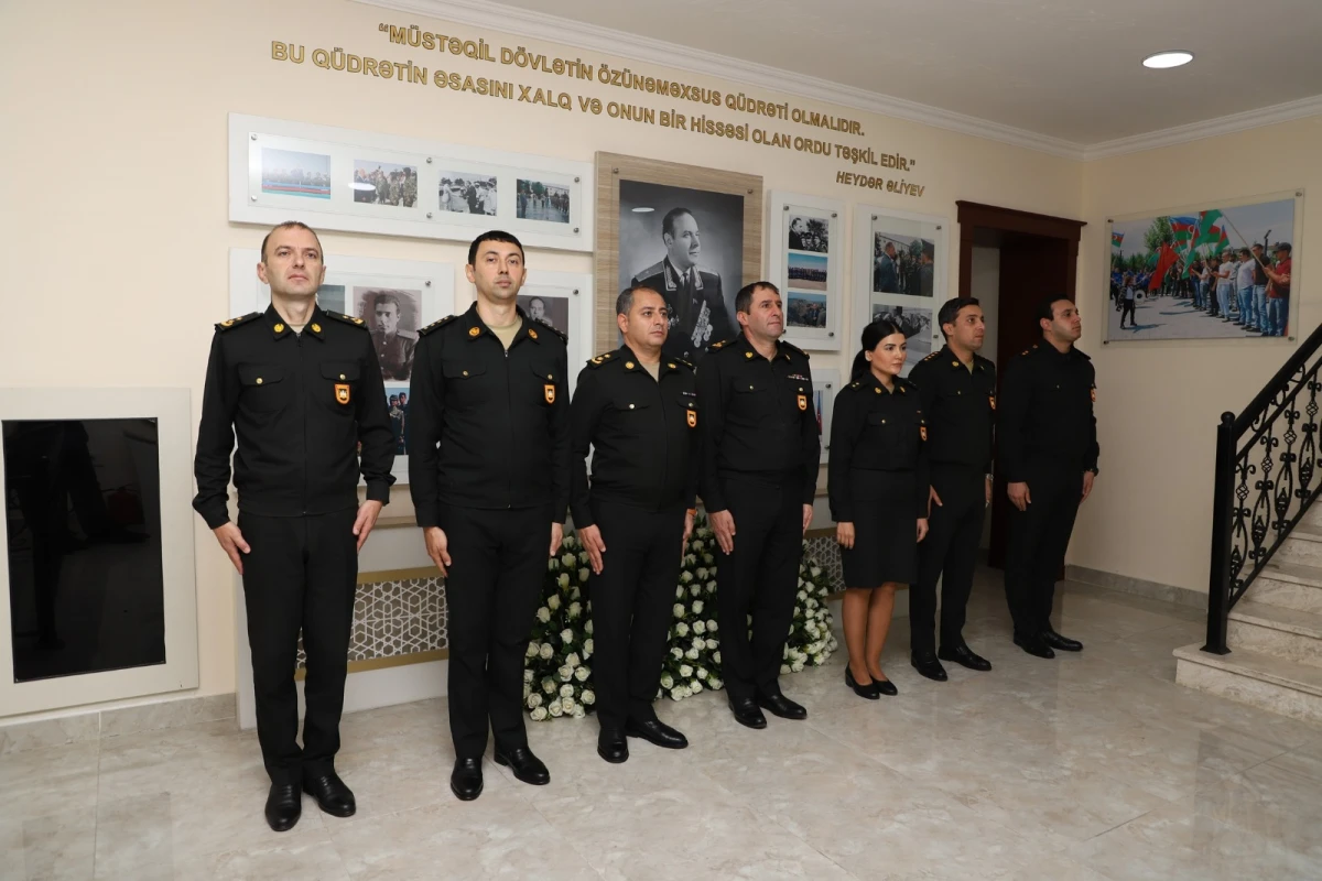 Dövlət Xidmətinin şəxsi heyəti Zəfər parkını ziyarət etdi — 2