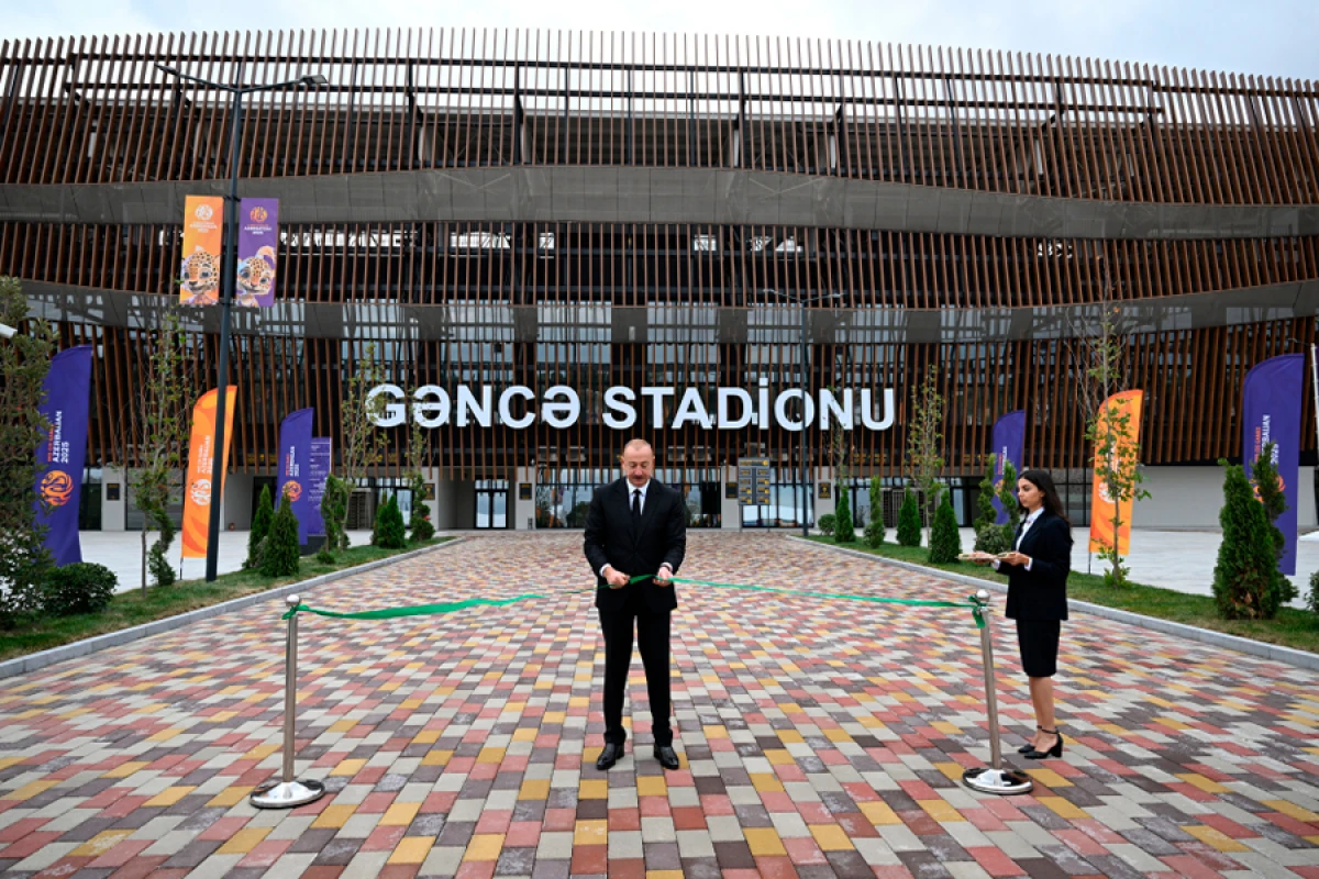Prezident İlham Əliyev Gəncə şəhər stadionunun açılışında iştirak etdi