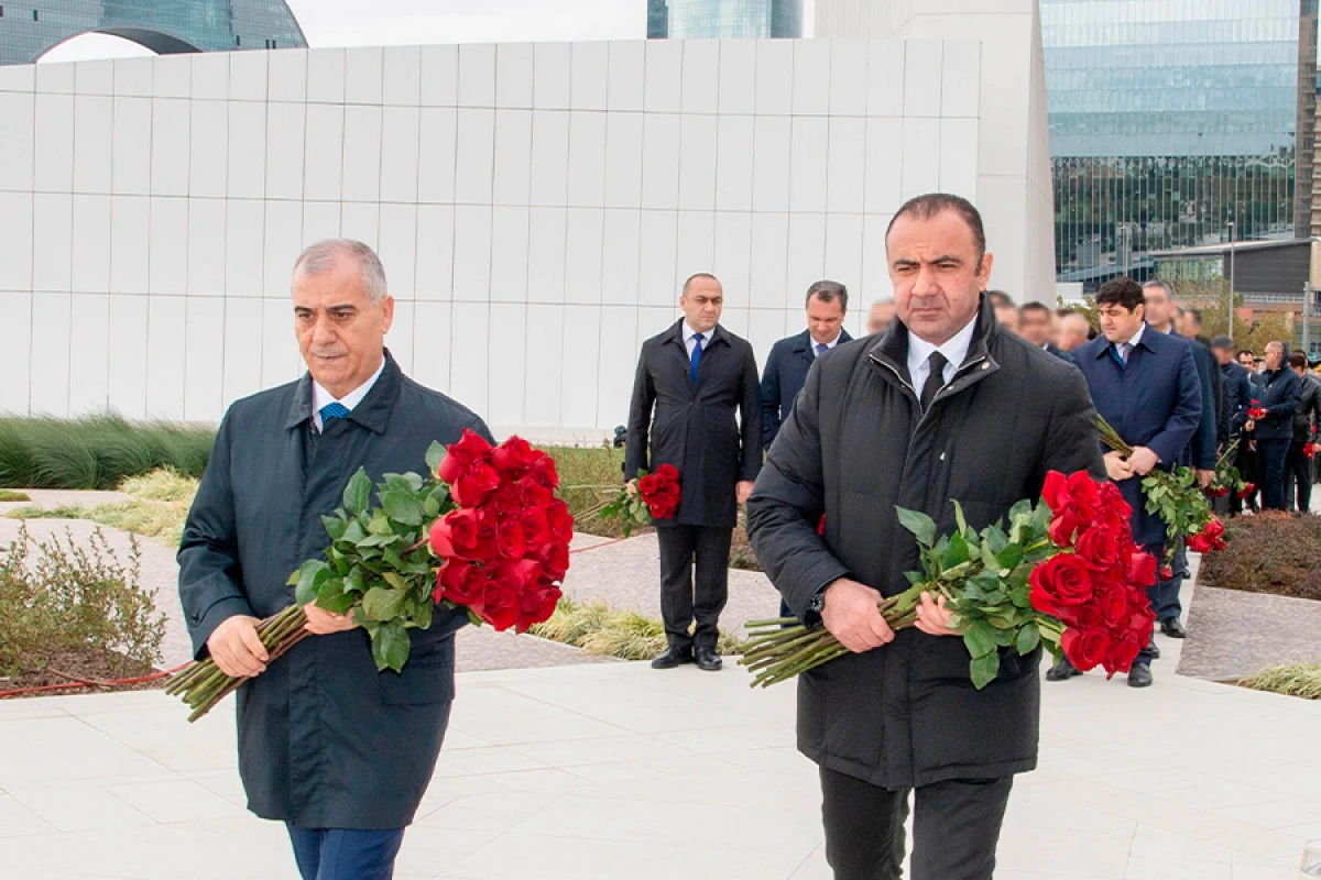 Əli Nağıyev və Orxan Sultanov Zəfər parkını ziyarət etdilər