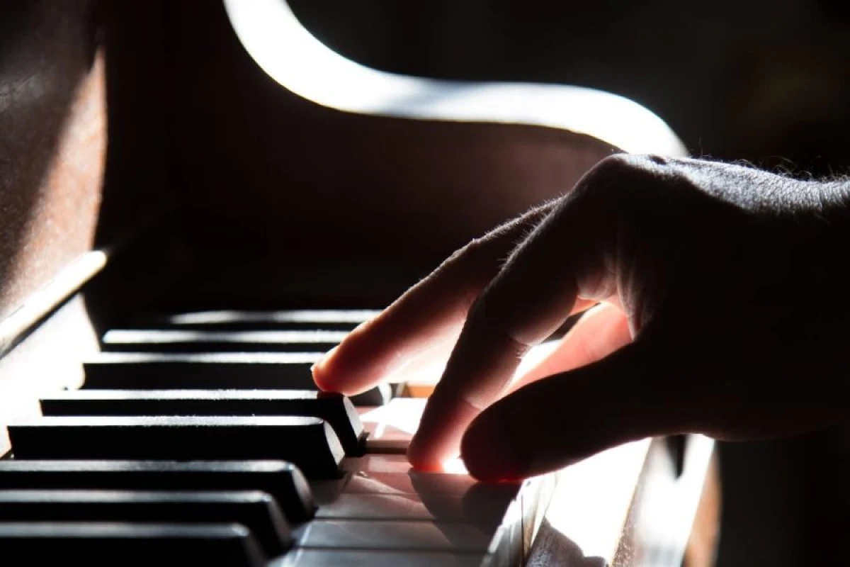 Musiqi aləti çalmaq xroniki ağrıya qarşı mübarizəyə kömək edir