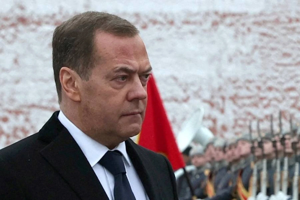 Medvedev: “Rusiya ehtiyatlı olmalıdır”