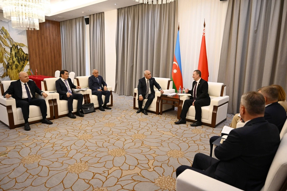 Minskdə Azərbaycan və Belarus baş nazirləri görüşdü — 1