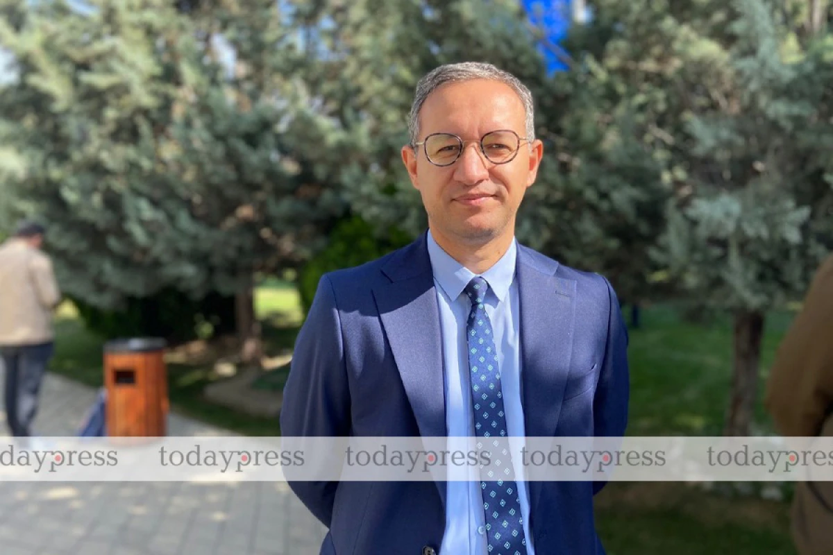 Sərginin fəxri yazarı: “Hər şey yüksək səviyyədədir”