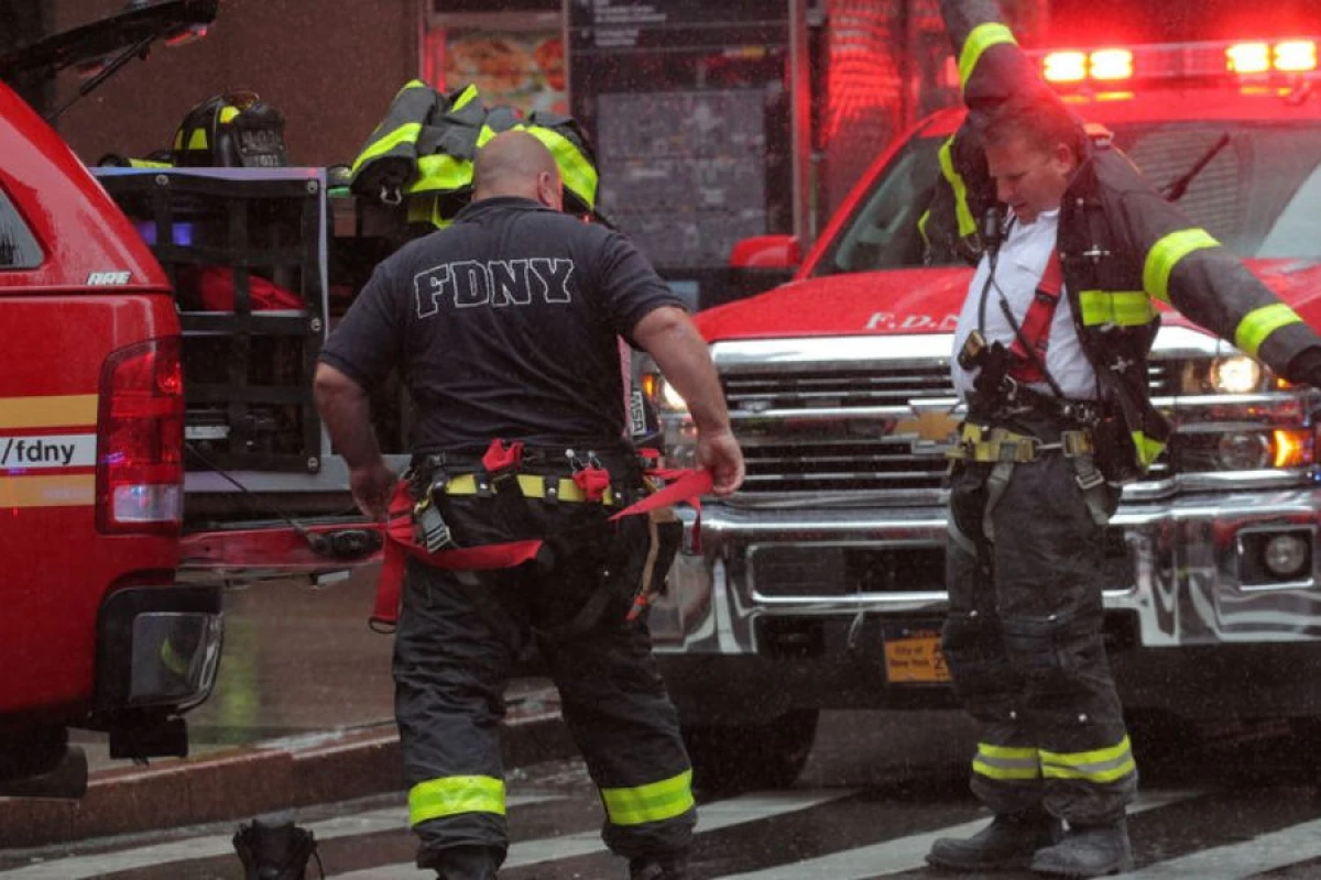 Nyu-Yorkda bina çökdü