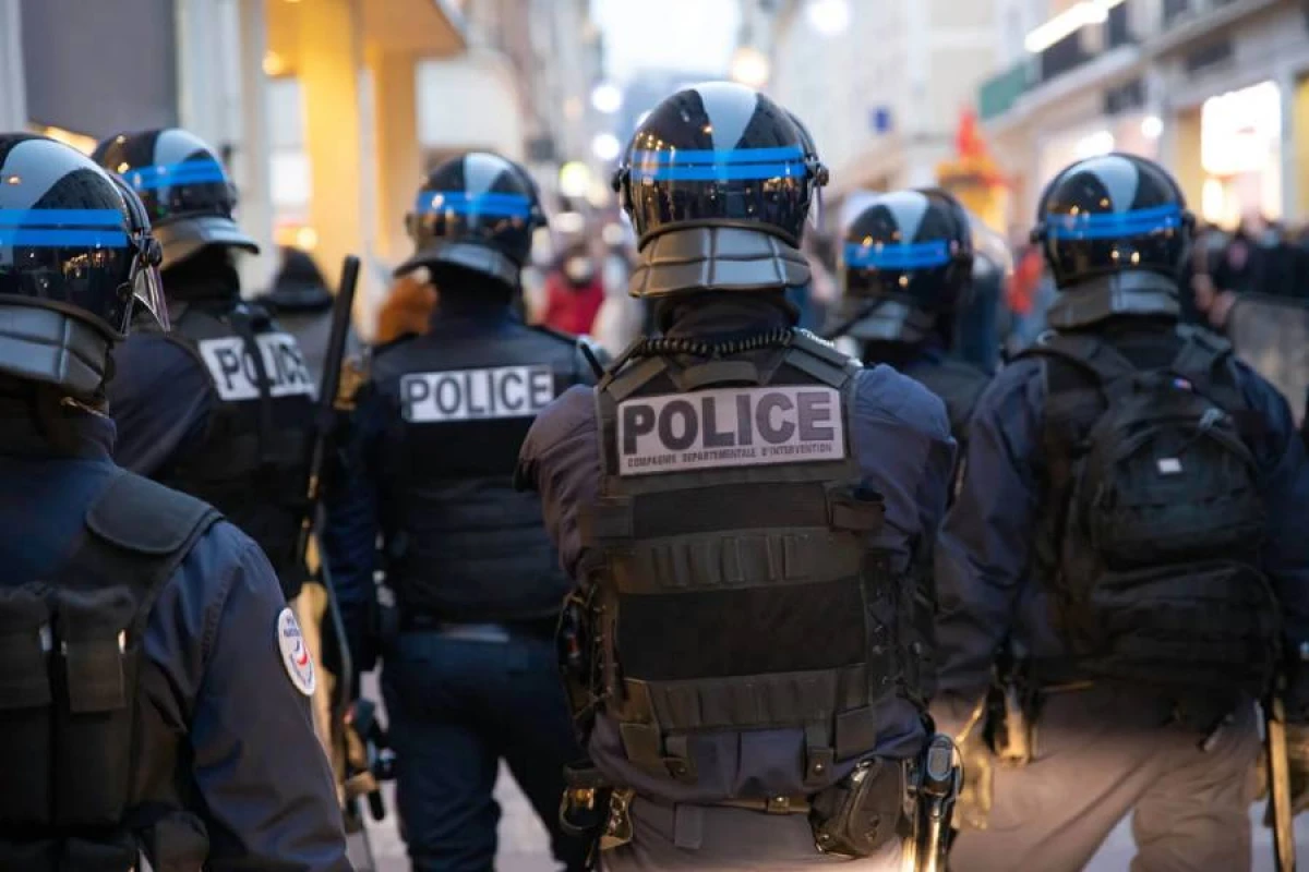 Fransada etirazlar üçün minlərlə polis səfərbər olundu