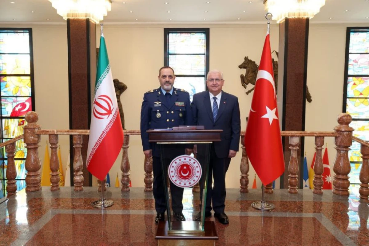 Türkiyə və İran müdafiə nazirləri Ankarada görüşdü