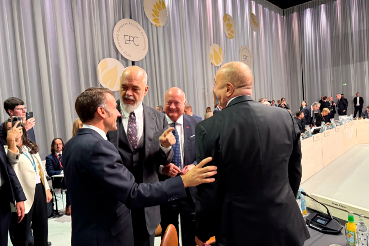 Prezident “Avropa Siyasi Birliyi”nin 7-ci Zirvə toplantısının açılış plenar sessiyasında iştirak etdi - YENİLƏNDİ — 3