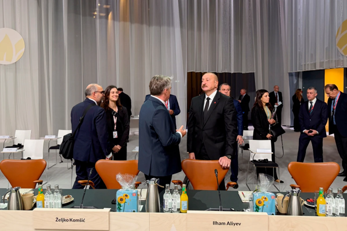 Prezident “Avropa Siyasi Birliyi”nin 7-ci Zirvə toplantısının açılış plenar sessiyasında iştirak etdi - YENİLƏNDİ — 4