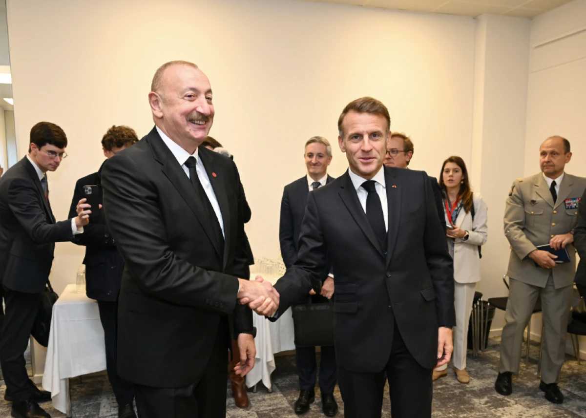 Prezident İlham Əliyevin Kopenhagendə Fransa Prezidenti ilə görüşü oldu - YENİLƏNDİ — 1