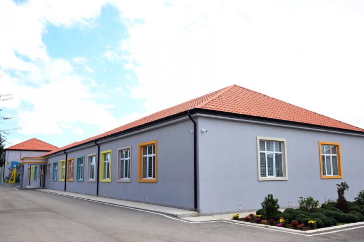 Heydər Əliyev Fondu tərəfindən yenidən qurulan məktəb istifadəyə verildi